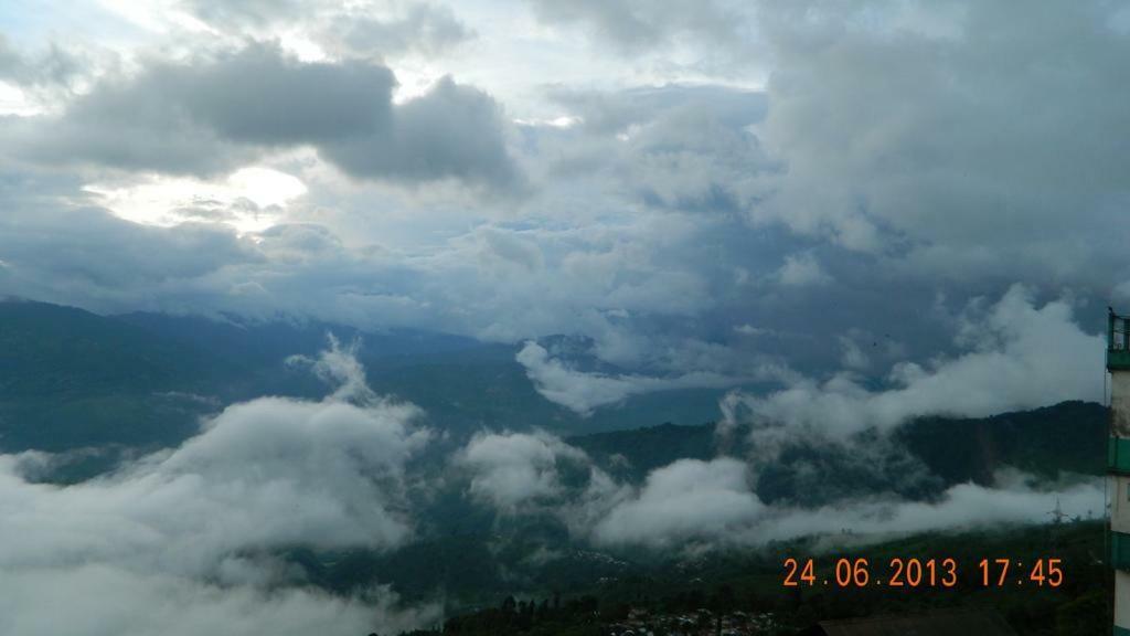 The River View Homestay Kurseong Exterior foto